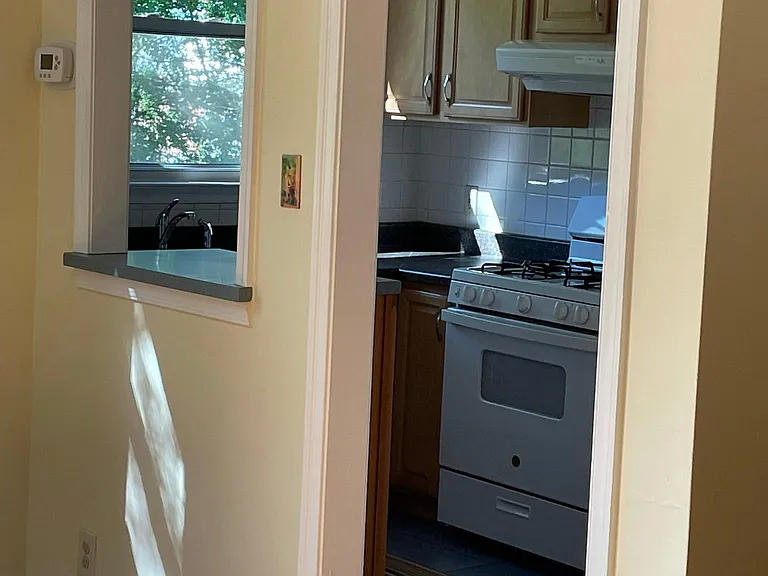 871 W Walnut Ln #2 — Photo 6