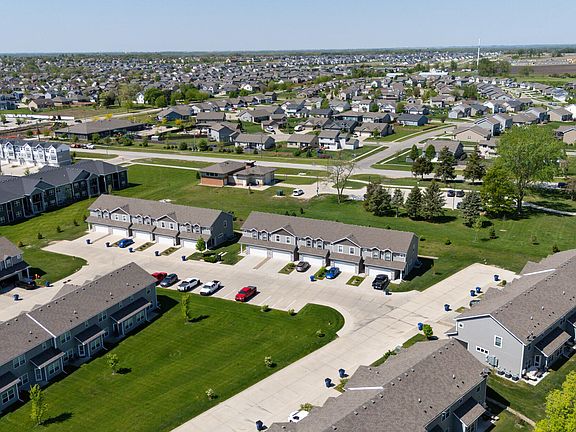 3rd image of 2030 NW Northwood Ln