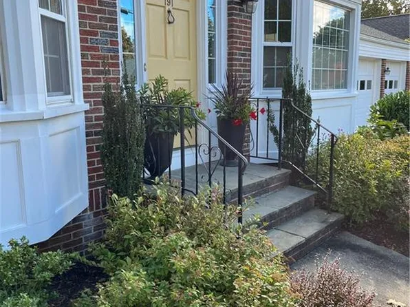 191 Rankin Ave, Providence, RI 02908