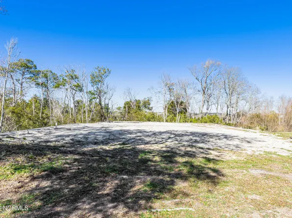 208 Elizabeth Drive, Oak Island, NC 28465