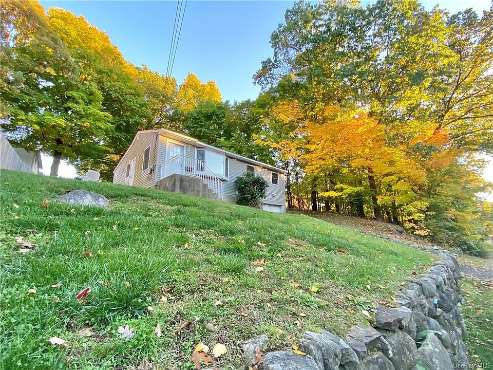 1st image of 43 Woodland Dr