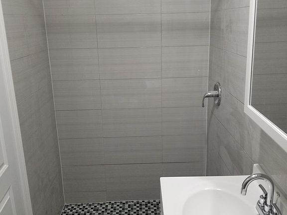 4th image of 11541 Sutphin Blvd #2