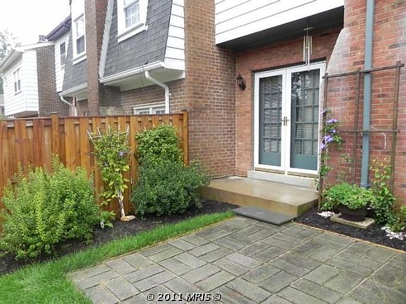 5th image of 7466 Zanuck Ct