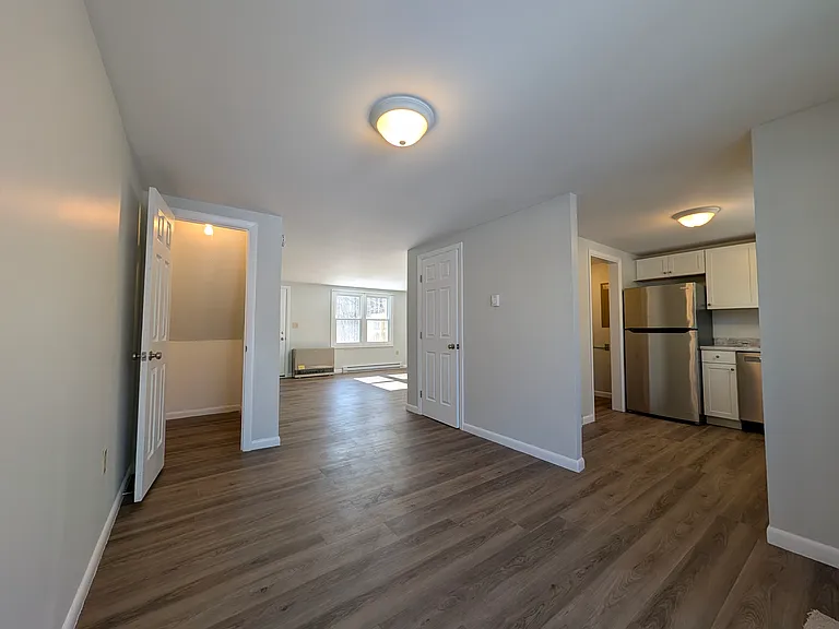 99 Village Green Dr #7 — Photo 5