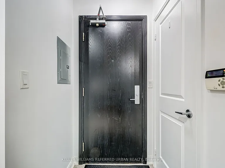 90 Absolute Ave #504 — Photo 20