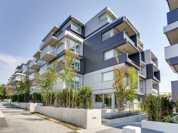 8080 Oak St #208, Vancouver, BC V6P 4A8