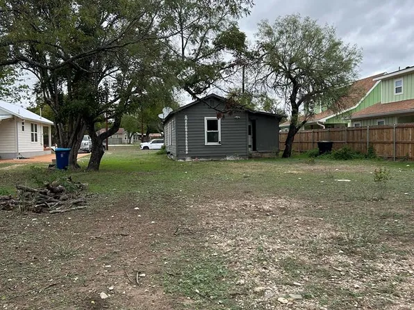 337 Guadalupe St, Kerrville, TX 78028
