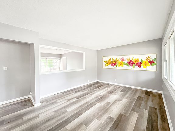 3rd image of 3116 Maywood Dr