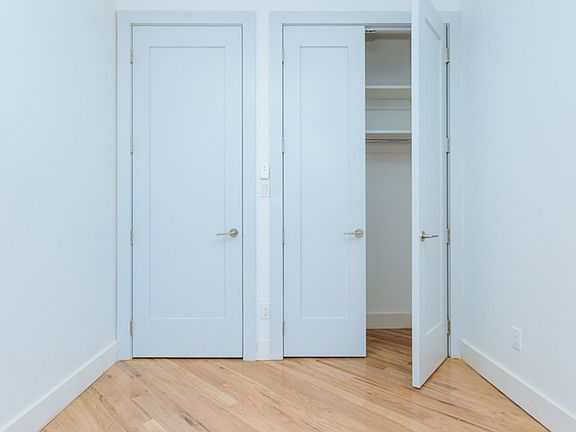 5th image of 1495 Gates Ave #2A