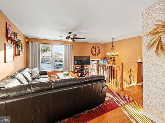 5th image of 10 Wexford Rd