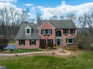 70 Longview Dr, Glenmoore, PA 19343