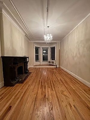 3rd image of 7 W 121st St APT 2