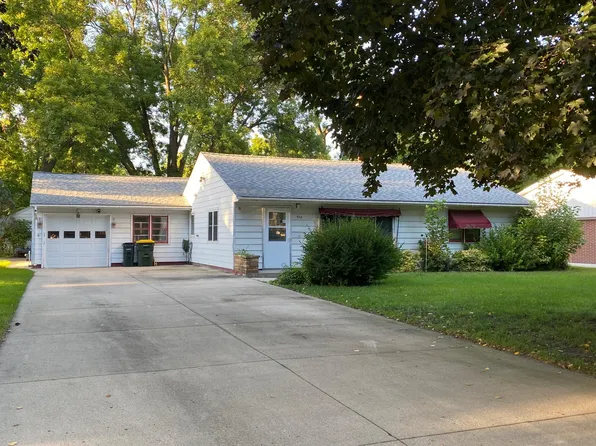 912 13th Ave SW, Willmar, MN 56201