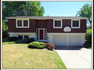 141 Paul Dr, Amherst, NY 14228
