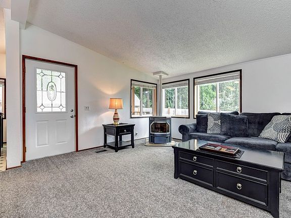 4th image of 6132 180th Pl NW
