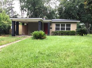 6104 Suwanee Rd, Jacksonville, FL 32217