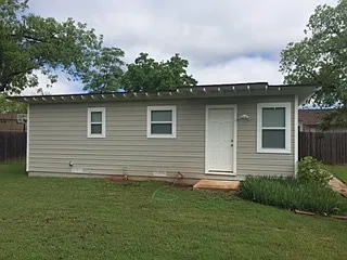 Completely Updated 1 Bed, 1 Bath! — Photo 1