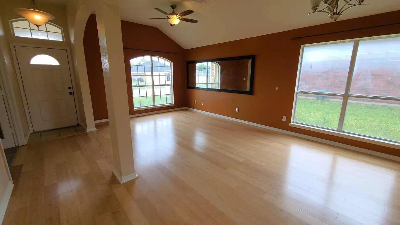 2801 Wisteria Ln, Killeen — Photo 2