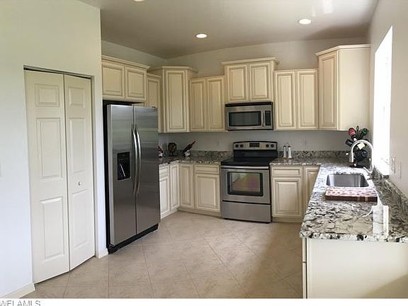 2nd image of 10336 Crepe Jasmine Ln