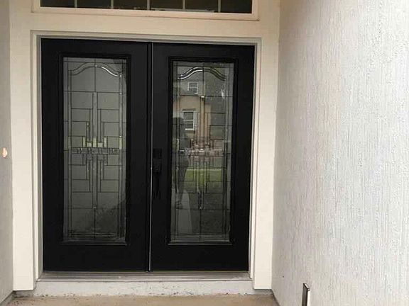 3rd image of 211 S Coopers Hawk Way