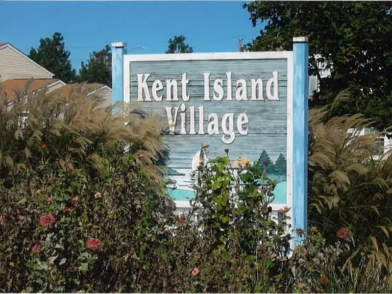 Kent Island Village — Photo 1