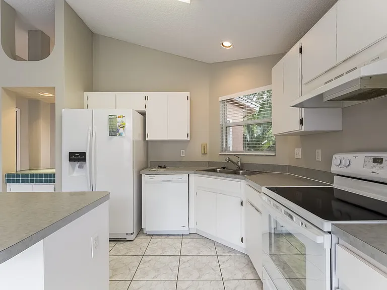 8853 Parliament Ct — Photo 9