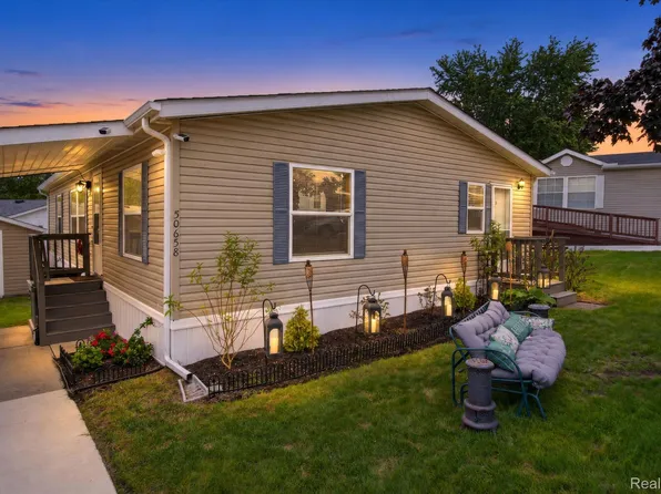 50658 S Tyler Dr, Plymouth, MI 48170