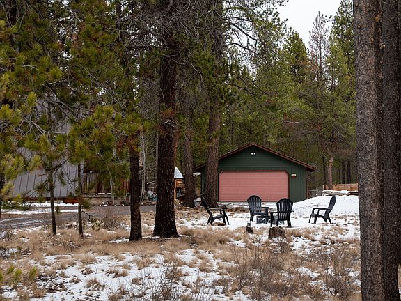 3rd image of 52524 Antler Ln
