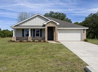 106 Dewberry Dr, Lucedale, MS 39452