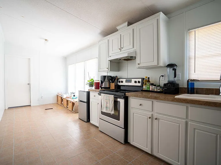 20511 N Sabine Dr — Photo 13