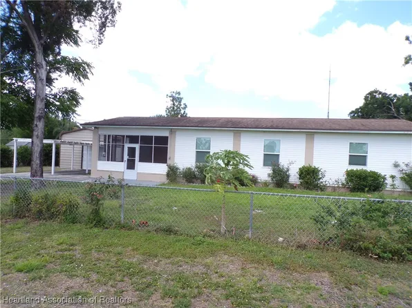 206 Palmetto Dr, Sebring, FL 33875
