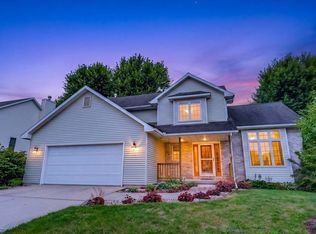 1901 Meadow Dr, Stoughton, WI 53589