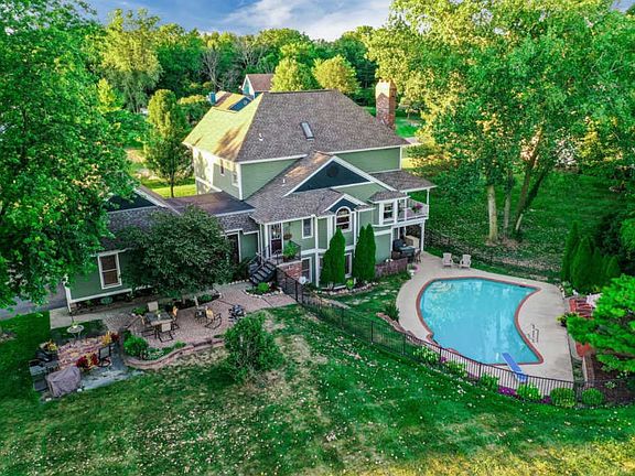 3rd image of 3609 Oak Park Dr