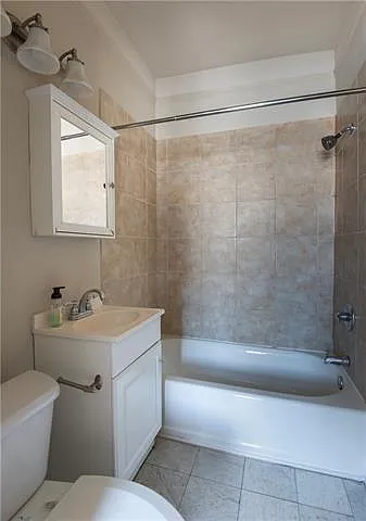 2108 Broadway St #4 — Photo 7