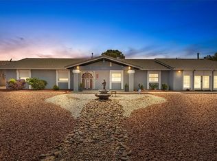 12570 Indian River Dr, Apple Valley, CA 92308