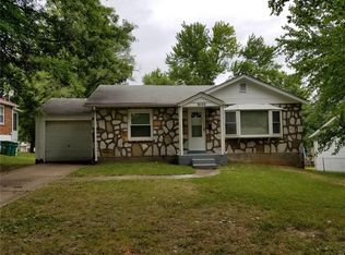 8133 Underhill Dr, Saint Louis, MO 63114