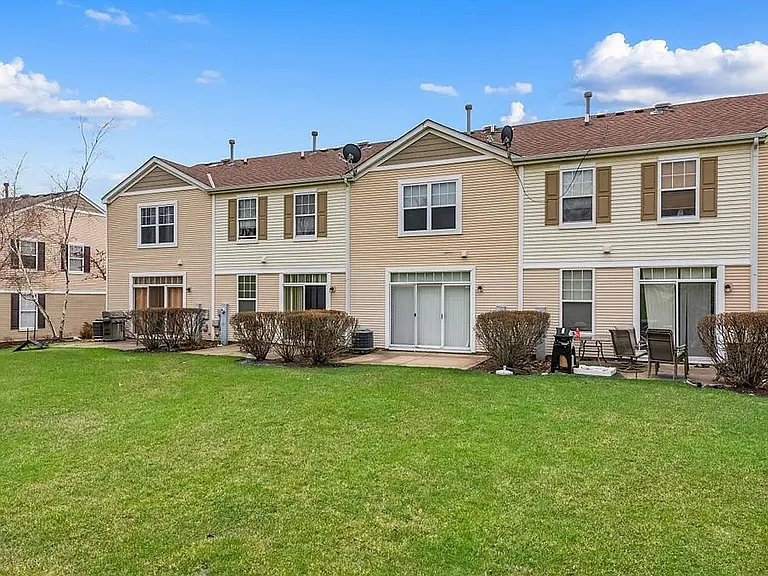 2260 Flagstone Ln — Photo 43