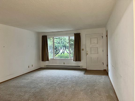 Living Room & Front Entry