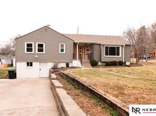 6104 Parker St, Omaha, NE 68104