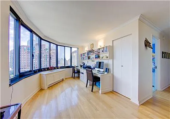 Sold by (Legacy) Elegran | media 16