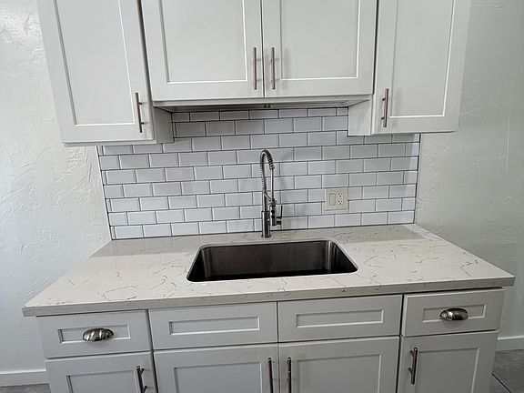 5th image of 842 N Formosa Ave #1022f2488