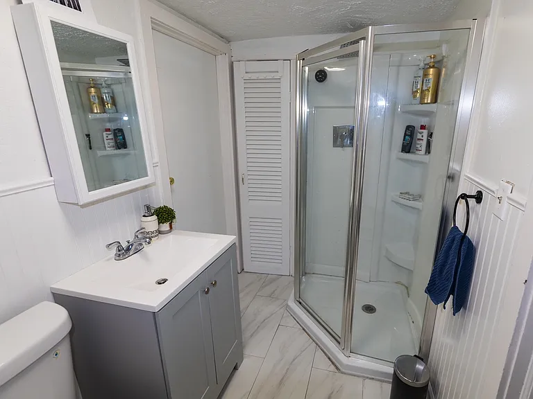 1315 Howard Ave #3 — Photo 5