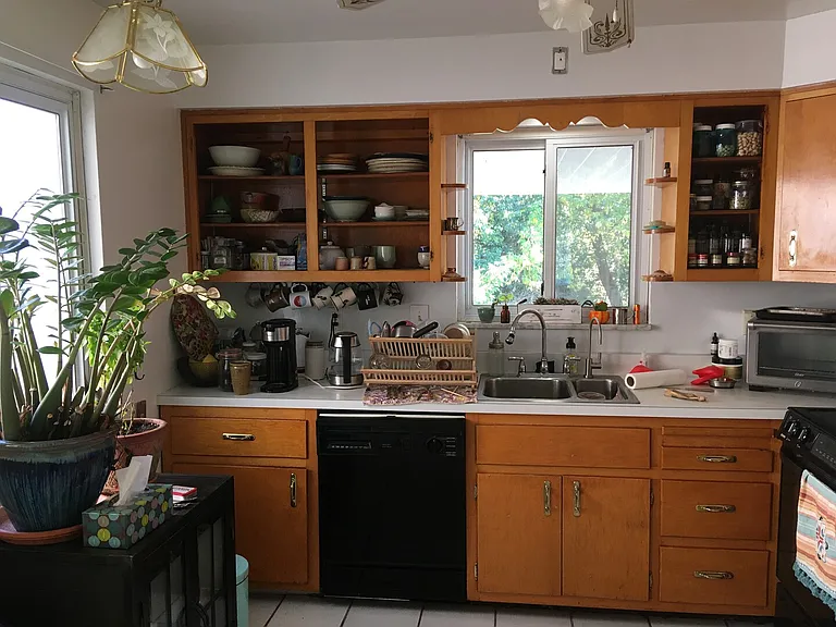 Bryant Dr — Photo 16