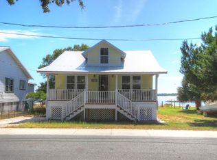 652 1st St, Cedar Key, FL 32625