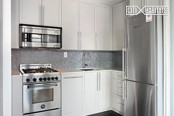 Rented by Citi Habitats | media 10