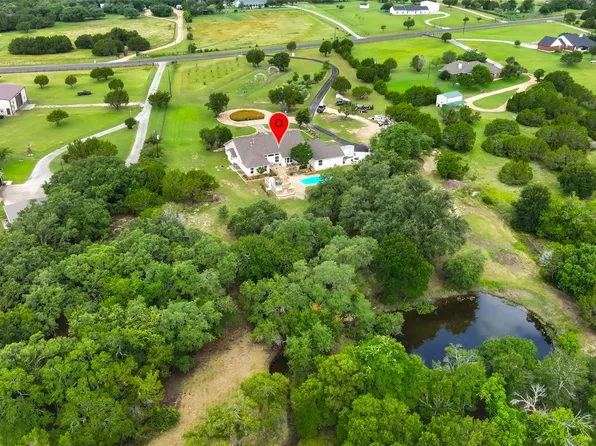 404 Mustang Way, Georgetown, TX 78633