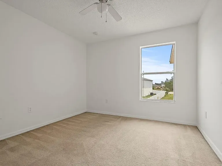1911 Michigan Ct — Photo 43