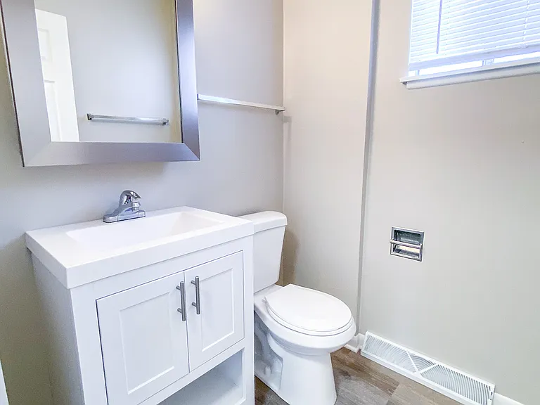 1101 Catalpa Cir — Photo 9