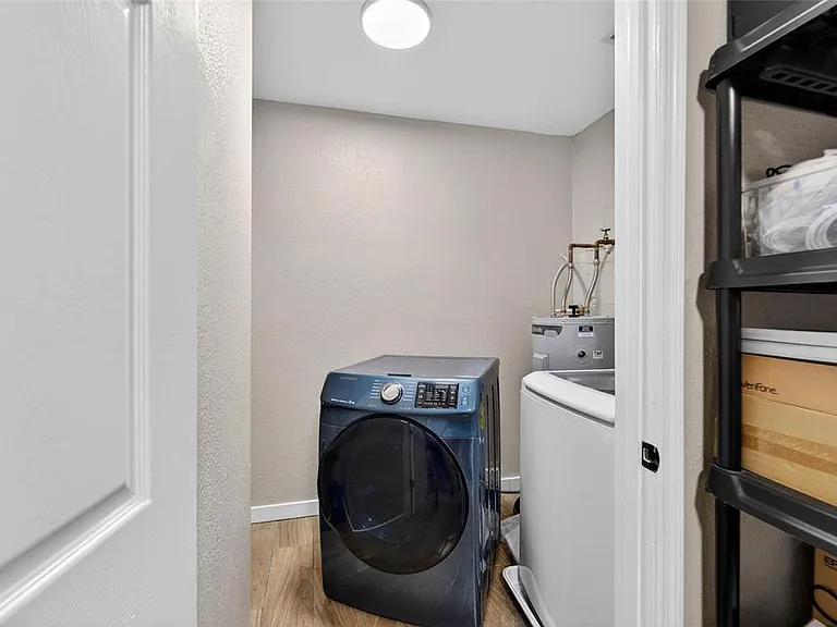 5502 Peach Ave — Photo 39