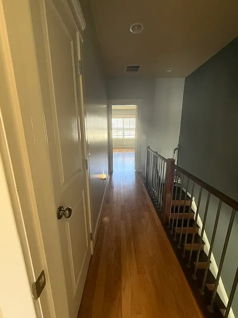 3 bed, 3.5 bath, 1480 sqft, $2,650 — Photo 2